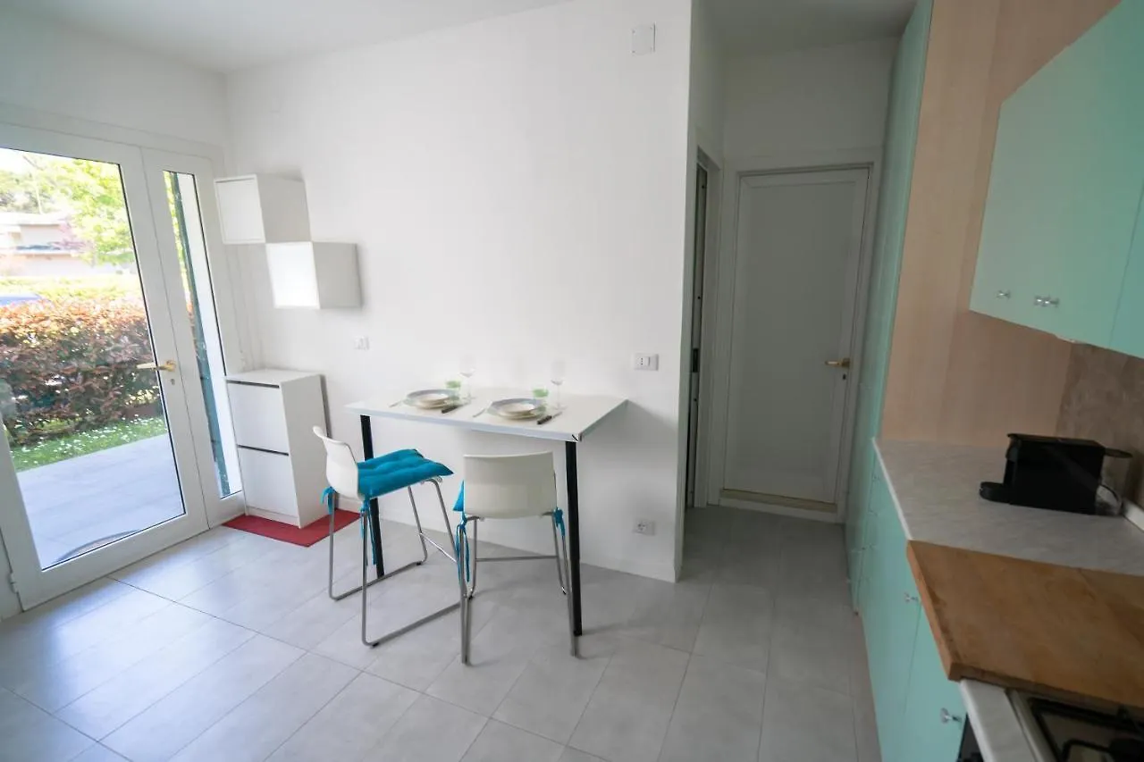House With Pool And Parking 600M From The Sea Apartment