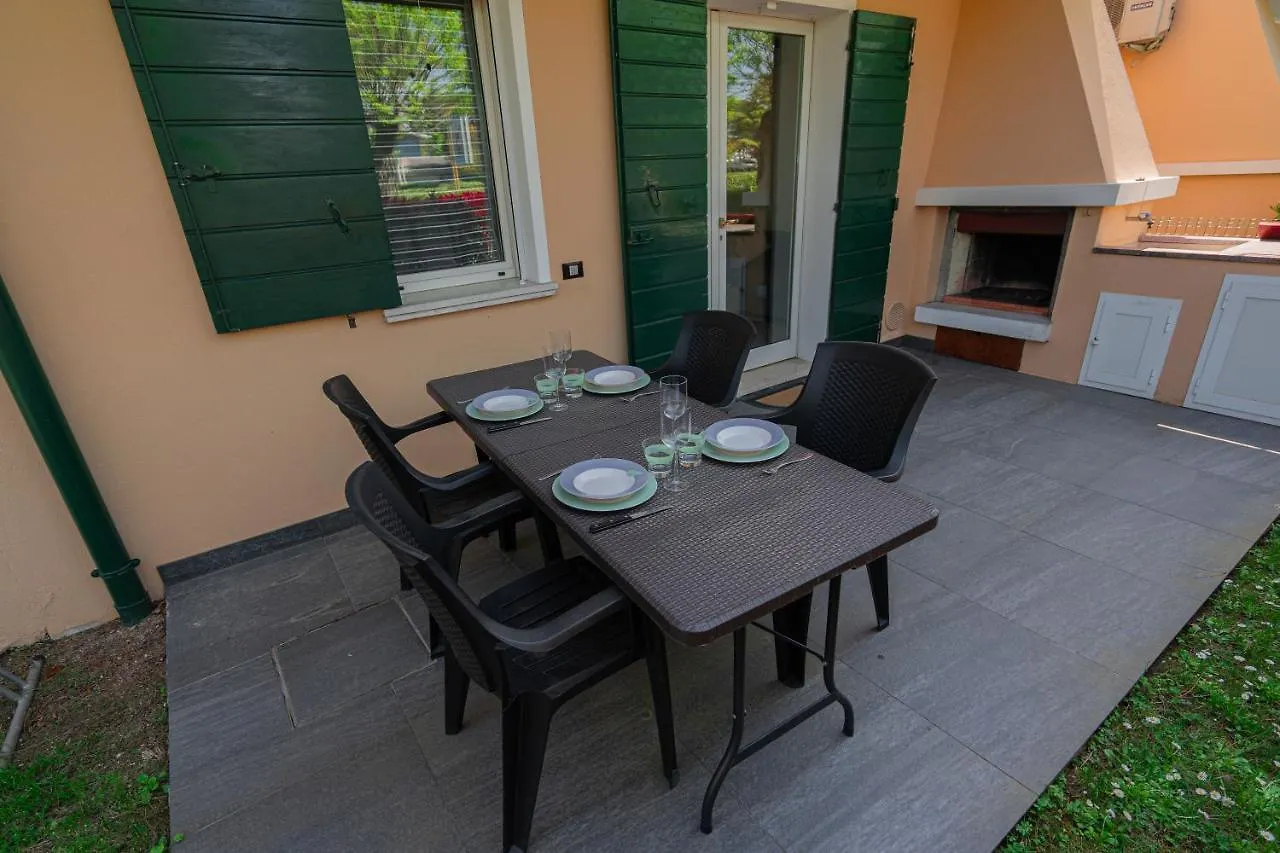 Apartment House With Pool And Parking 600M From The Sea