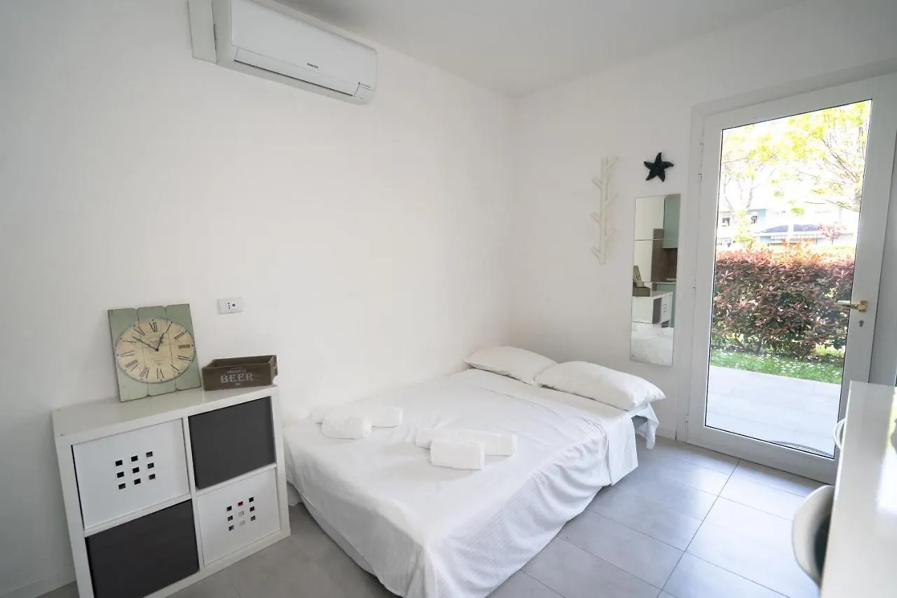 Apartment House With Pool And Parking 600M From The Sea