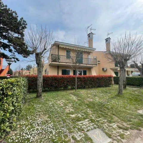 House With Pool And Parking 600M From The Sea 0*, Bibione